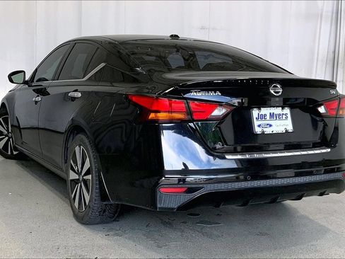 Used 2021 Nissan Altima 2.5 SV FWD image 5