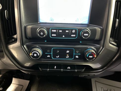 Used 2018 Chevrolet Silverado 1500 LT image 18