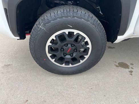 New 2025 Toyota Tacoma TRD Off-Road image 26