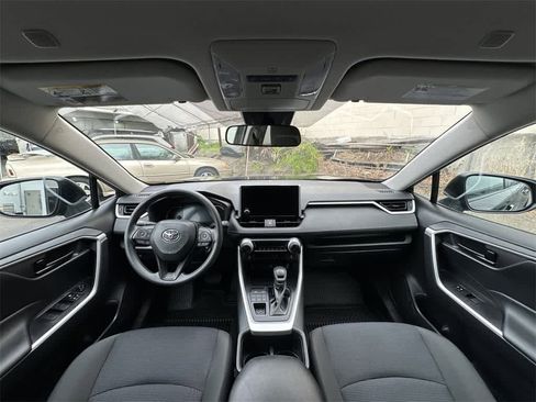 Used 2024 Toyota RAV4 LE image 10