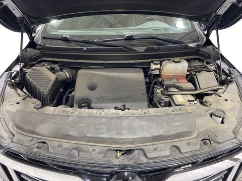 Used 2024 Buick Enclave Premium FWD image 17