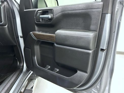 Used 2020 Chevrolet Silverado 1500 LT image 16