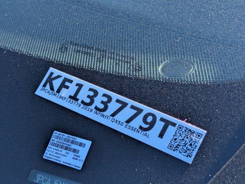 Used 2019 INFINITI QX50 Luxe w/ Navigation Package image 36