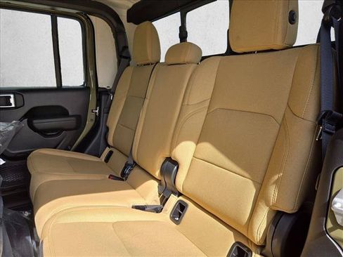 New 2026 Jeep Gladiator Willys AWD/4WD image 15