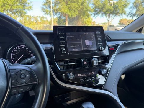 Used 2023 Toyota Camry SE image 25