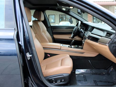Used 2015 BMW 750Li image 15