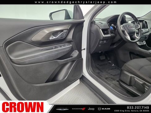Used 2024 GMC Terrain SLE image 23