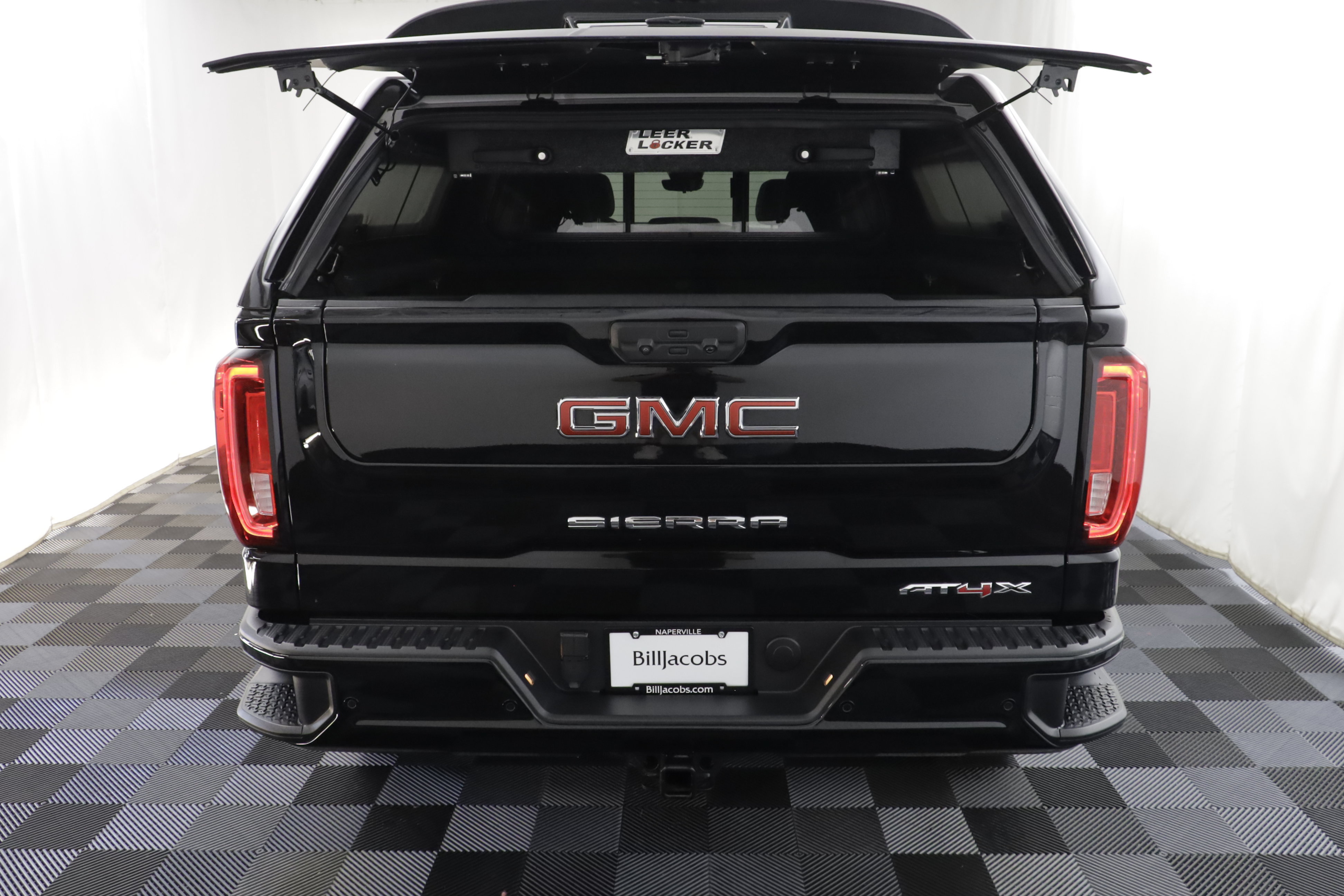 Used 2023 GMC Sierra 1500 AT4X AWD/4WD image 22