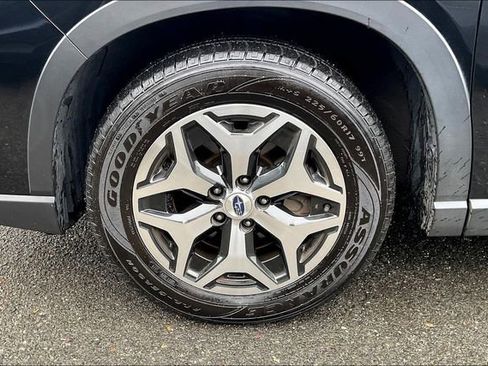 Used 2019 Subaru Forester Premium image 9