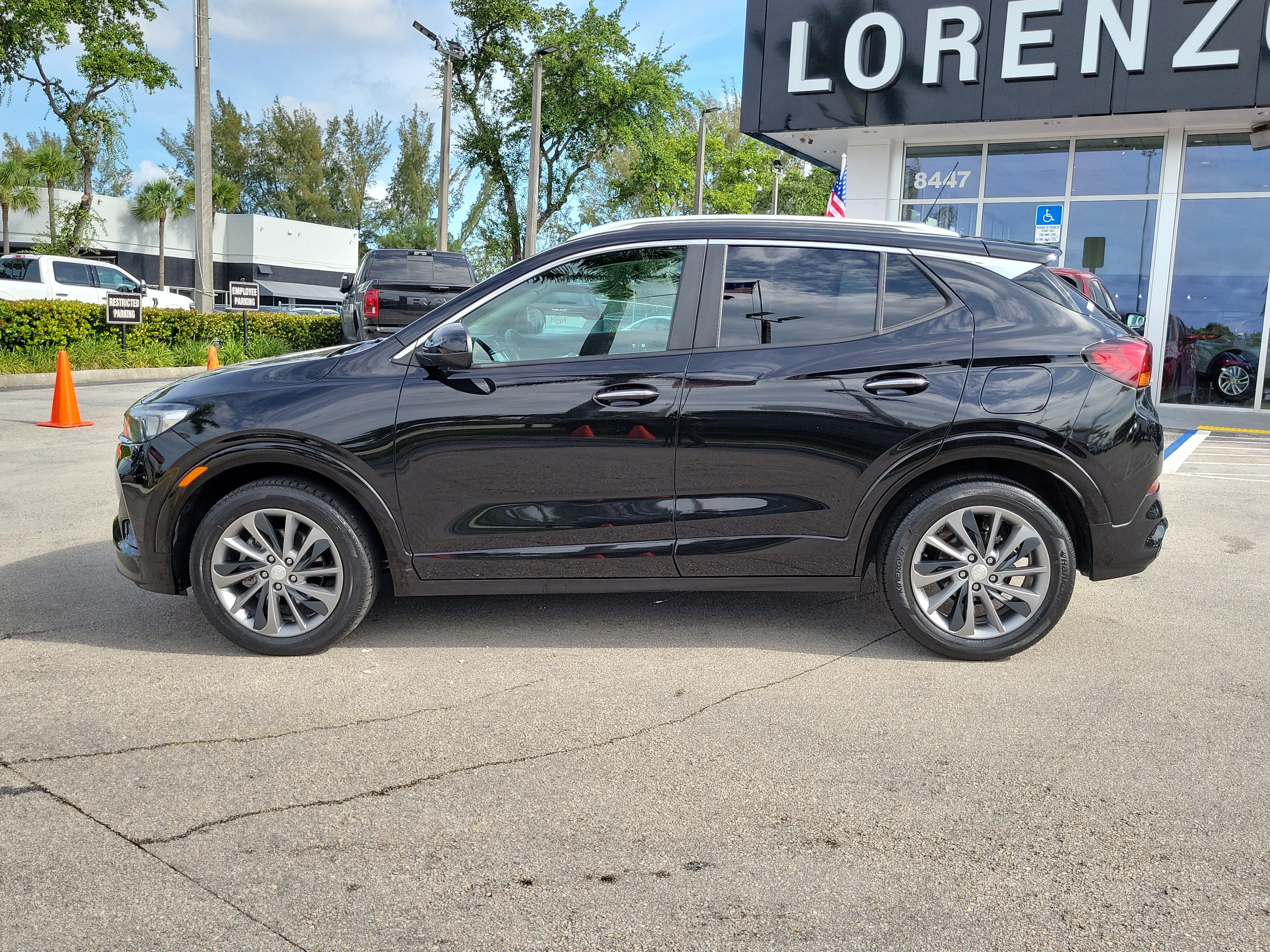 Used 2023 Buick Encore GX Select w/ Sport Touring Package FWD image 8