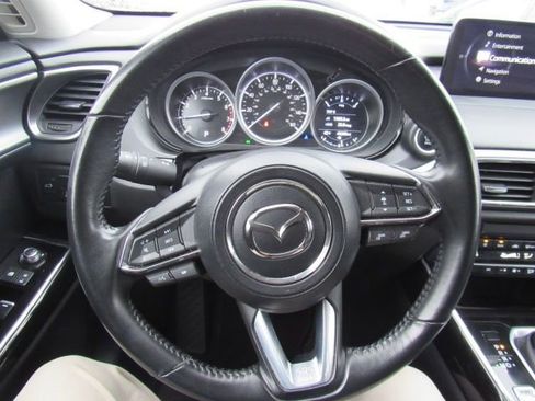 Used 2023 MAZDA CX-9 Touring image 18