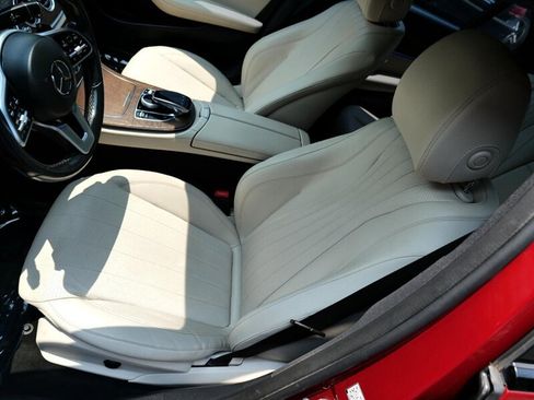 Used 2019 Mercedes-Benz E 300 4MATIC w/ Parking Assistance Package image 9