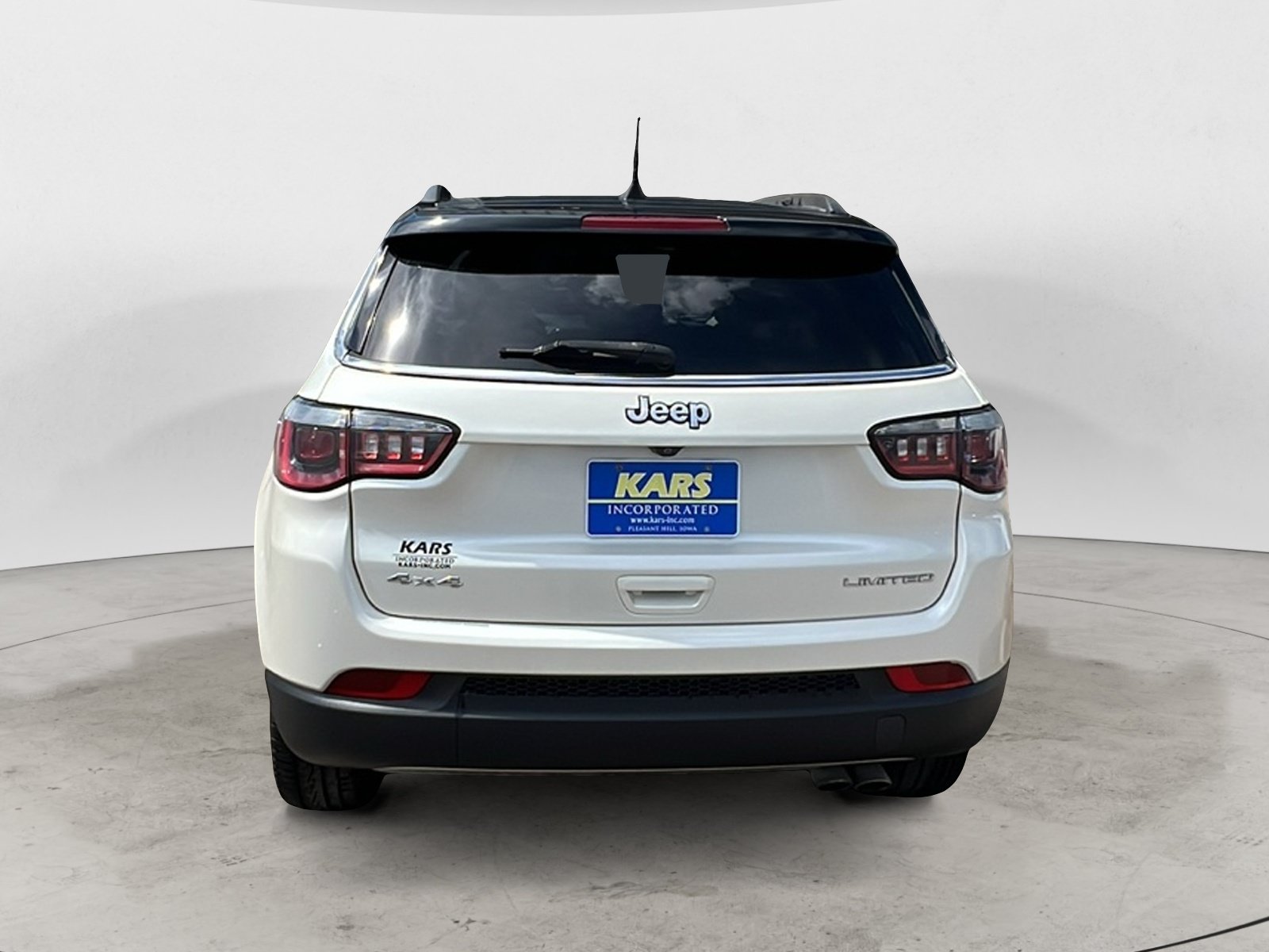 Used 2018 Jeep Compass Limited w/ Navigation Group AWD/4WD image 5