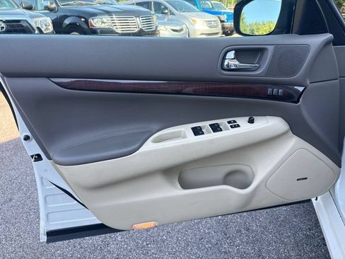 Used 2012 INFINITI G37 x Sedan w/ Premium Pkg AWD/4WD image 9