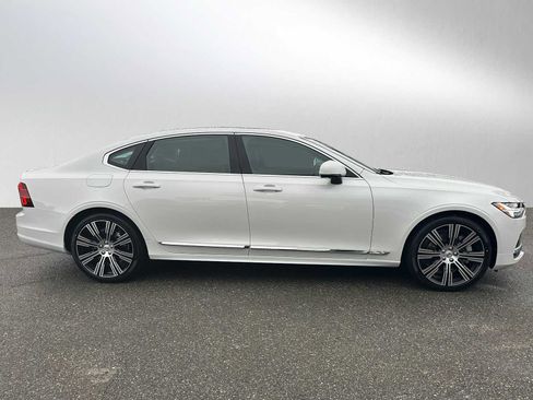 New 2025 Volvo S90 B6 Plus w/ Protection Package Premier image 8