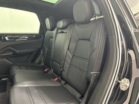 Certified 2021 Porsche Cayenne AWD/4WD image 27