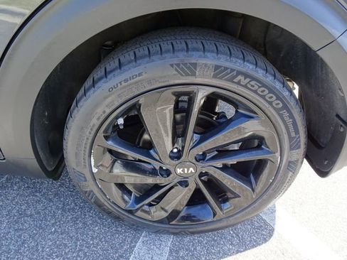 Used 2019 Kia Niro S Touring image 36