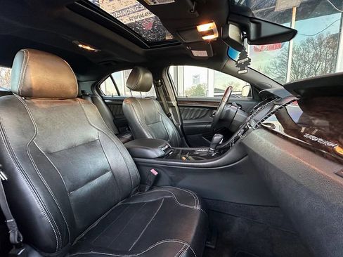 Used 2014 Ford Taurus Limited w/ Equipment Group 301A image 27