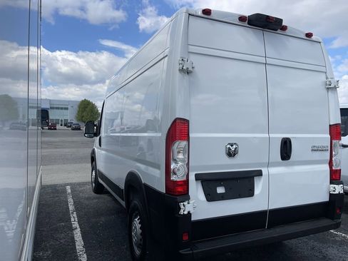 Used 2025 RAM ProMaster 2500 w/ Safety Group FWD image 5
