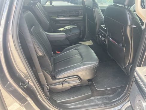Used 2019 Ford Expedition Max Platinum image 8