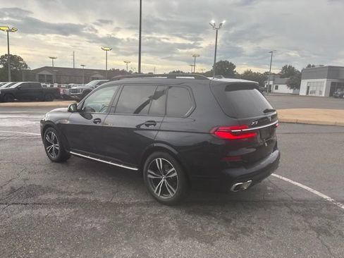 Used 2023 BMW X7 xDrive40i w/ M Sport Package AWD/4WD image 6