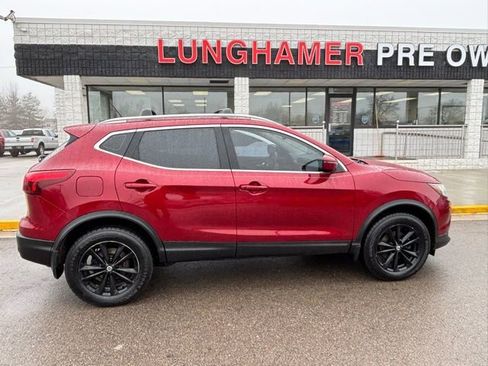 Used 2019 Nissan Rogue Sport SV image 4