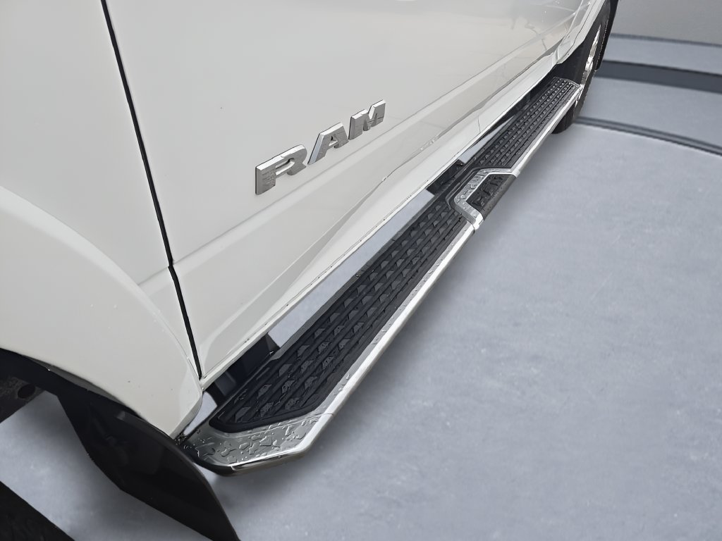 Used 2022 RAM 2500 Laramie AWD/4WD image 38