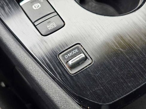 Used 2022 Nissan Rogue SV FWD image 34