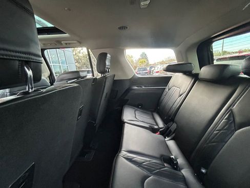 Used 2018 Ford Expedition Platinum image 18