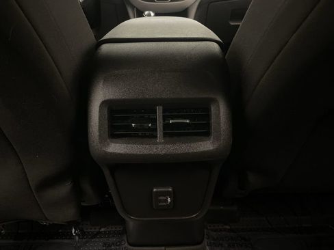 Used 2019 Chevrolet Equinox LT w/ Driver Convenience Package image 14