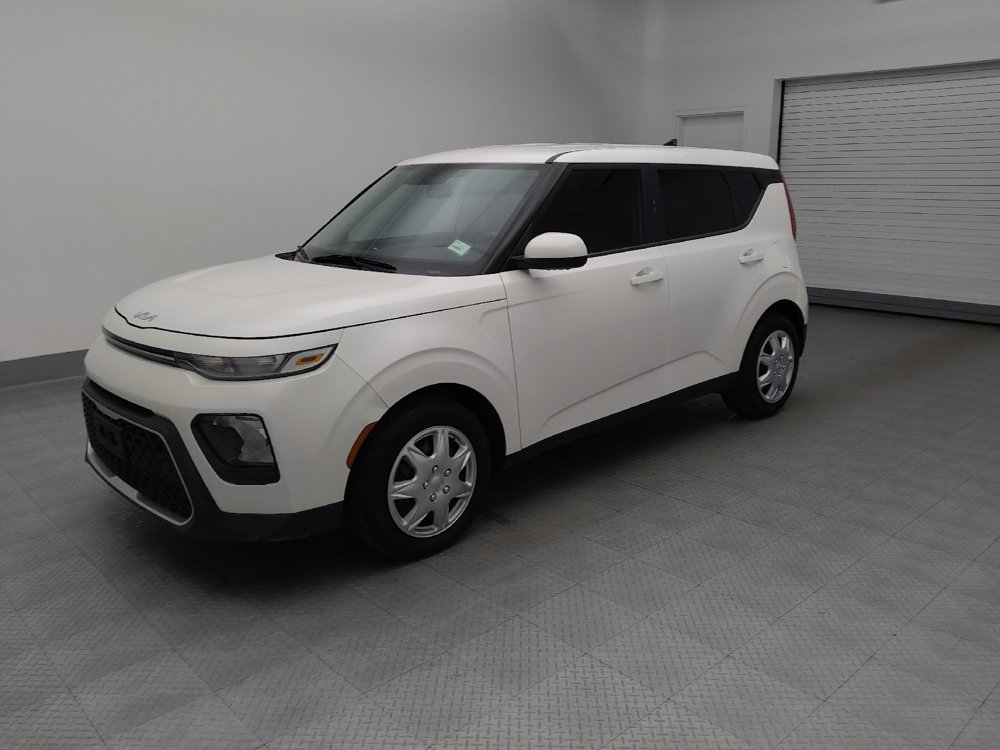 Used 2022 Kia Soul LX FWD image 2