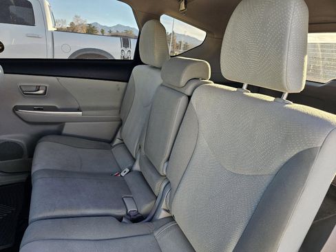 Used 2014 Toyota Prius V Three image 13