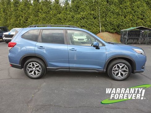 Used 2023 Subaru Forester Premium AWD/4WD image 8