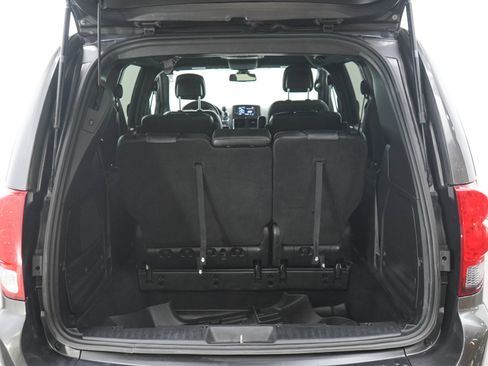 Used 2019 Dodge Grand Caravan GT FWD image 18