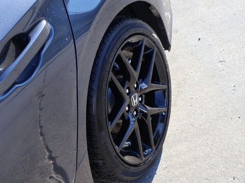 Certified 2025 Honda Civic Sport image 32