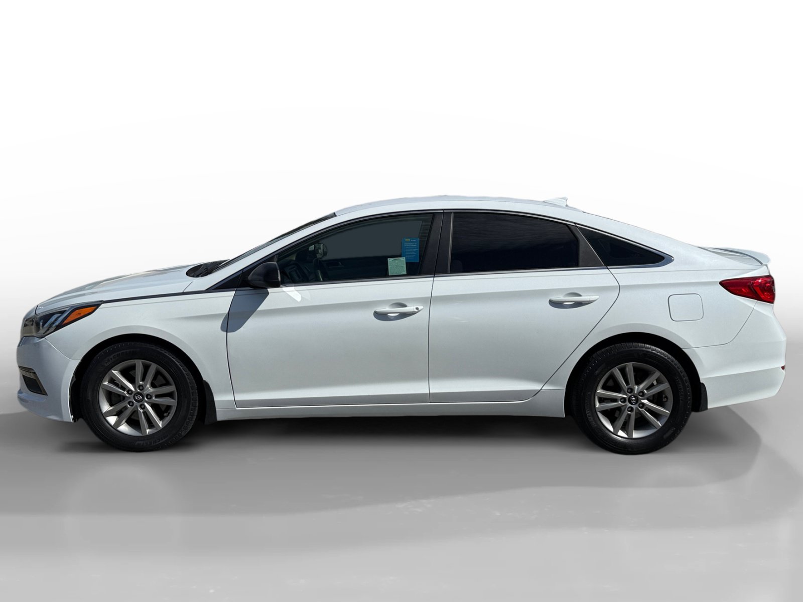 Used 2015 Hyundai Sonata ECO FWD image 2