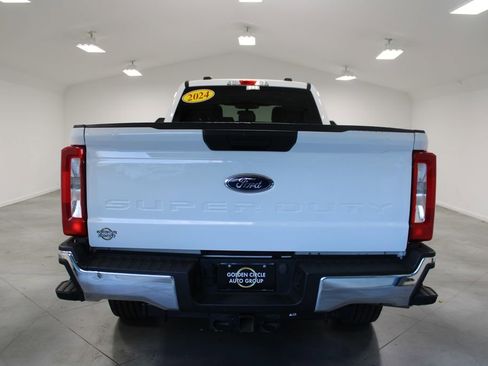 Used 2024 Ford F250 XLT image 8