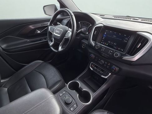 Used 2024 GMC Terrain SLT image 19