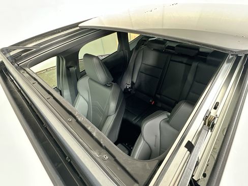 Used 2025 BMW X1 M35i w/ Premium Package image 22