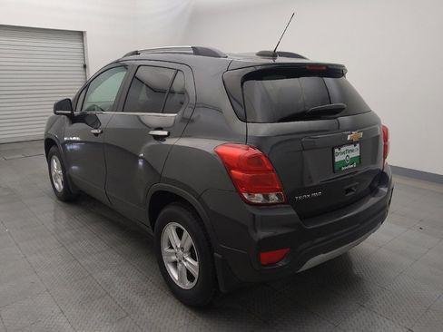 Used 2020 Chevrolet Trax LT w/ LT Convenience Package image 5