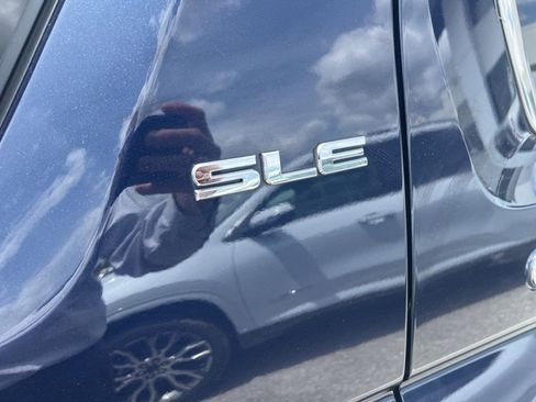 Used 2017 GMC Terrain SLE w/ Technology Package AWD/4WD image 10