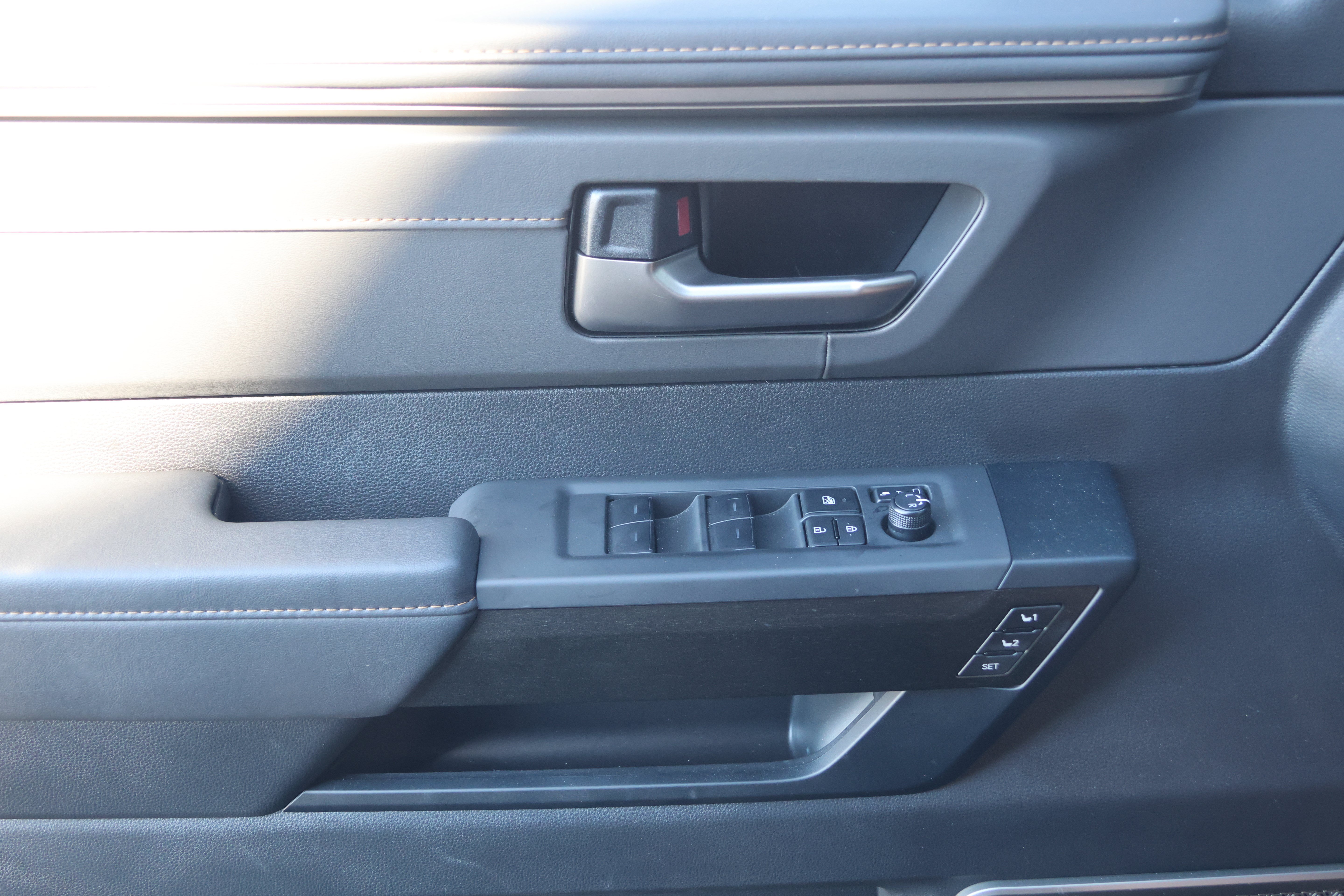Used 2026 Toyota Sequoia Capstone AWD/4WD image 12