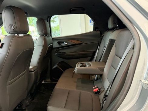 Certified 2023 Chevrolet TrailBlazer RS w/ Technology Package AWD/4WD image 7