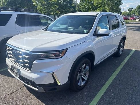 Used 2023 Honda Pilot EX-L image 2