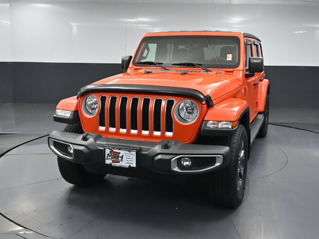 Used 2018 Jeep Wrangler Unlimited Sahara w/ Dual Top Group AWD/4WD image 9