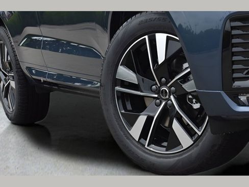 Certified 2026 Volvo XC60 B5 Core w/ Protection Package Premier image 10