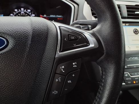 Used 2019 Ford Fusion SEL image 15