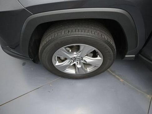 Used 2024 Toyota RAV4 XLE FWD image 33