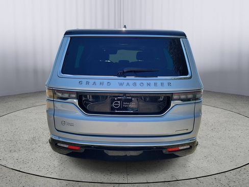 Used 2024 Jeep Grand Wagoneer L Series III AWD/4WD image 3