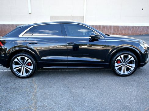 Used 2019 Audi Q8 Prestige w/ Luxury Package image 5